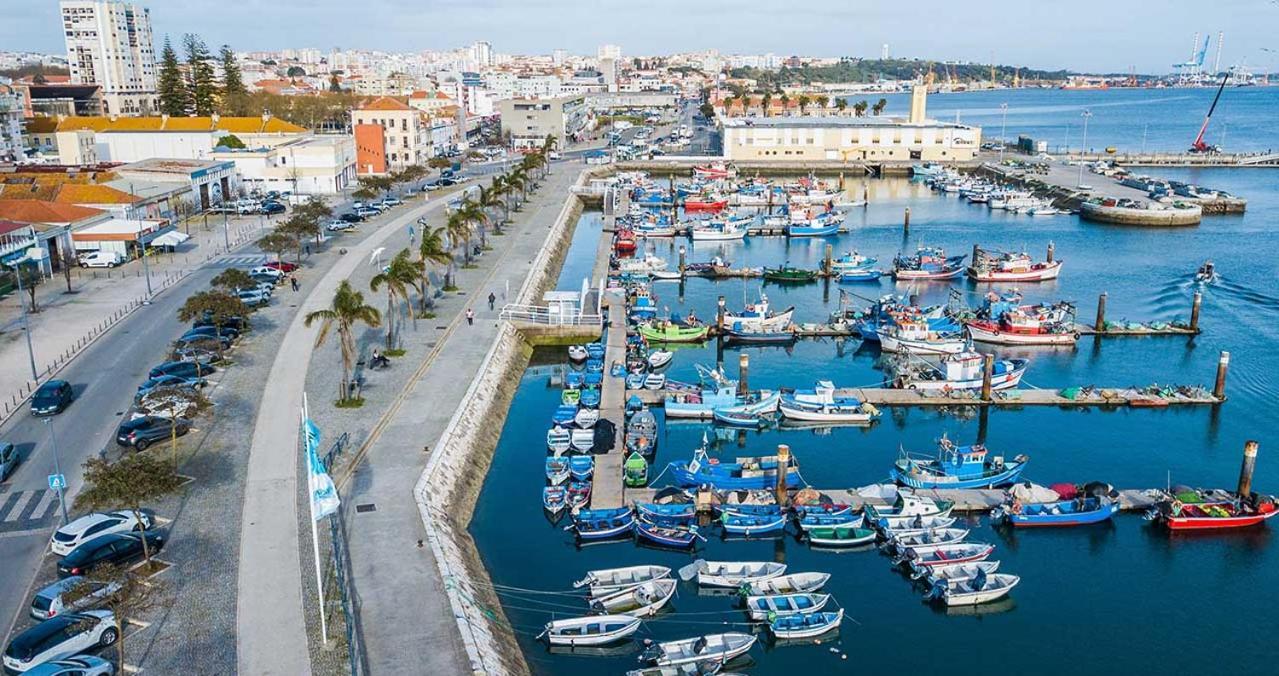 Apartamento situado na zona costeira da cidade Setúbal Exterior foto